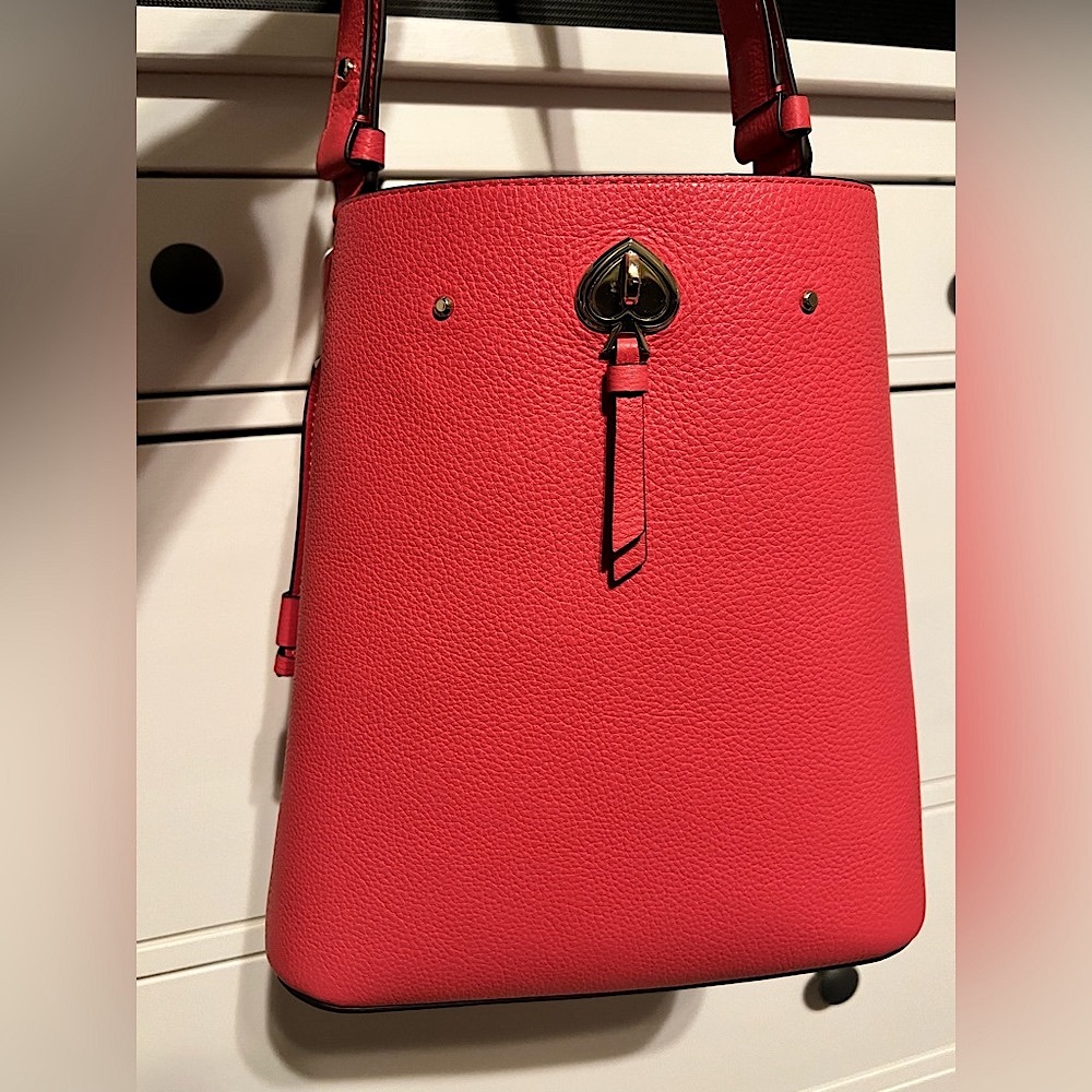 NWT Kate Spade Large Bucket bag, dark watermelon, Valentine’s Day gift
